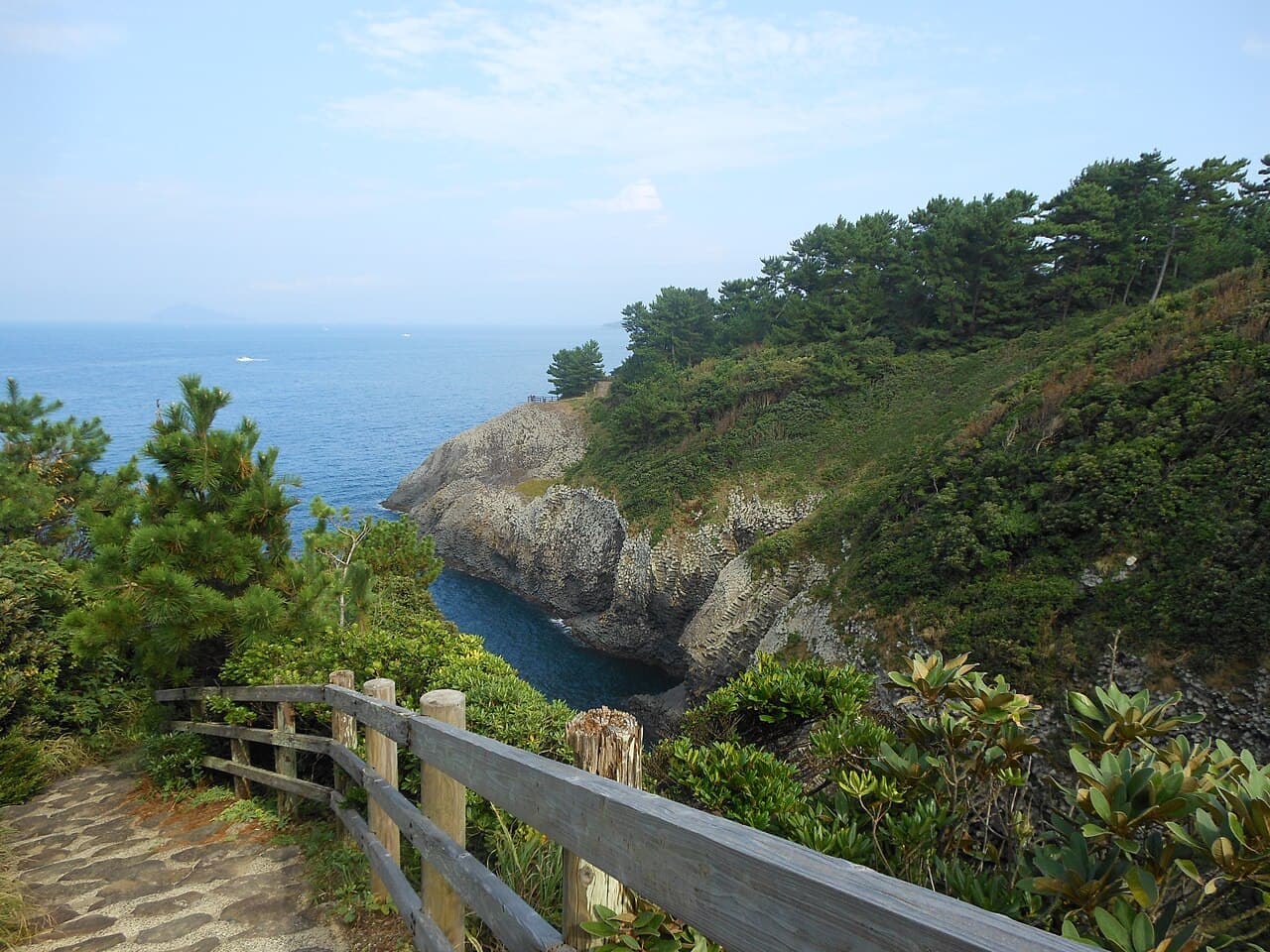 岬